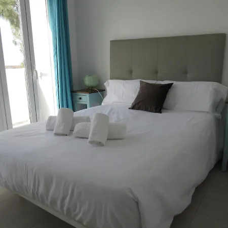 شقة La Rosita Sun Apartments, By Comfortable Luxury *